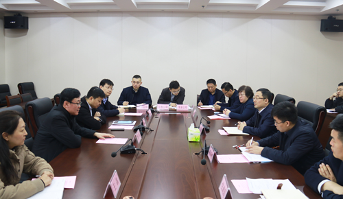 中國(guó)農(nóng)業(yè)發(fā)展銀行聊城市分行行長(zhǎng)李飛與東昌府區(qū)委副書記、區(qū)長(zhǎng)江紹華進(jìn)行座談  雙方就基礎(chǔ)設(shè)施項(xiàng)目融資工作交流共識(shí)