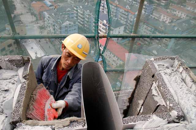 多地發(fā)布建筑業(yè)清退令，超齡農(nóng)民工路在何方？