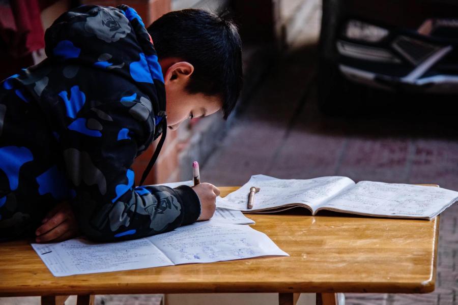 積極探索體現(xiàn)素質(zhì)教育導向的作業(yè)設(shè)計