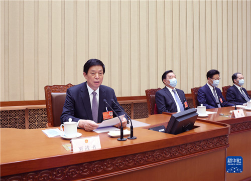 十三屆全國(guó)人大五次會(huì)議主席團(tuán)舉行第四次會(huì)議