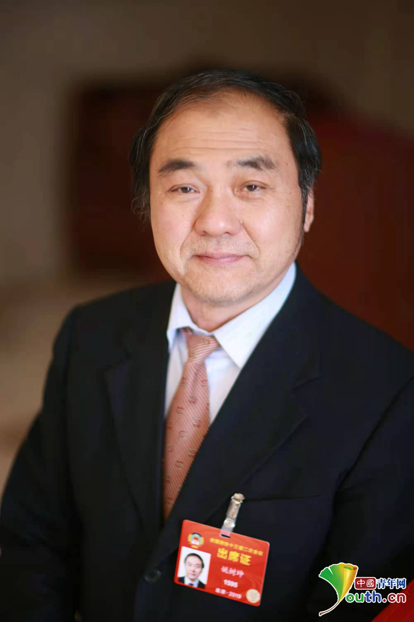 “建議培養(yǎng)大批全科醫(yī)生，醫(yī)防融合提升基層公共衛(wèi)生服務(wù)能力”