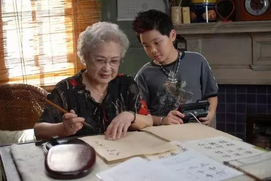 共和國(guó)的女兒｜秦怡：中國(guó)銀幕不老的“青春之歌”