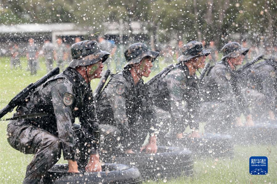 （圖文互動）（3）威武文明之師的香江答卷——中國人民解放軍進(jìn)駐香港25周年紀(jì)實(shí)