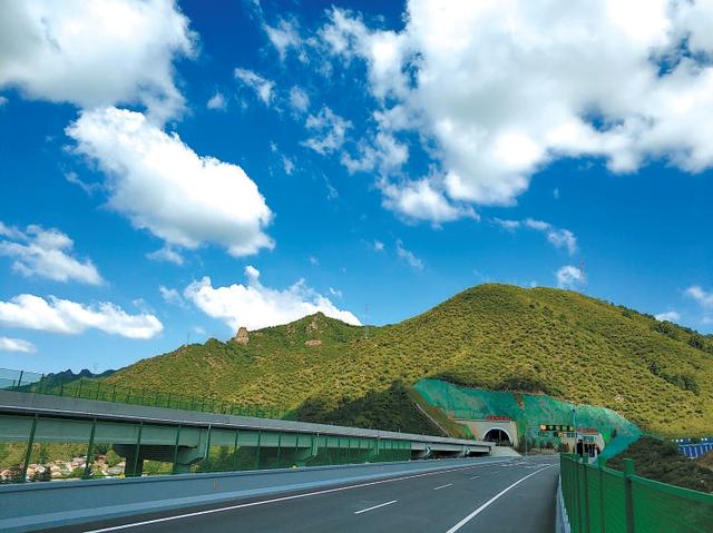 《國民旅游休閑發(fā)展綱要（2022—2030年）》提出保障旅游休閑時間等10項重點任務