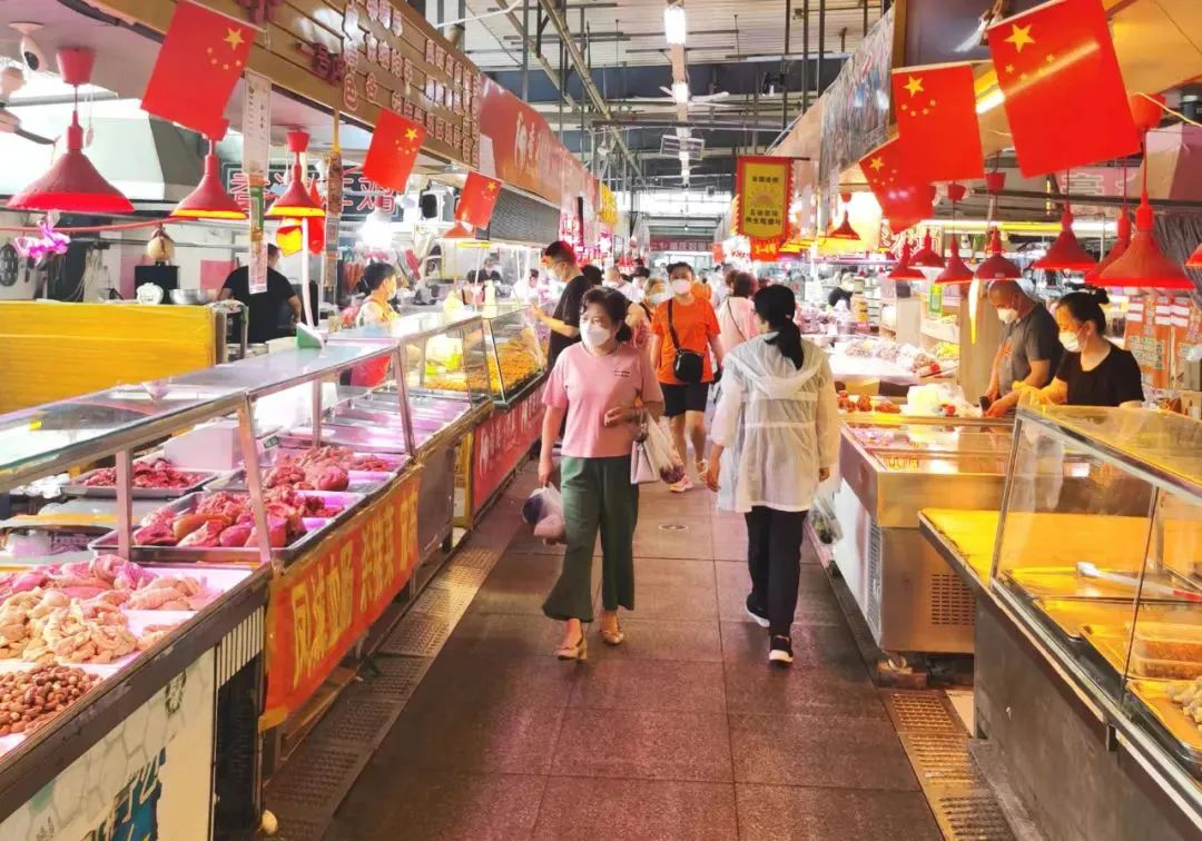 城市“煙火氣”加速回歸 為服務(wù)業(yè)恢復(fù)發(fā)展按下“快進(jìn)鍵”