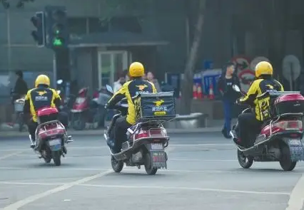 高溫津貼的“綠蔭”如何覆蓋外賣小哥？