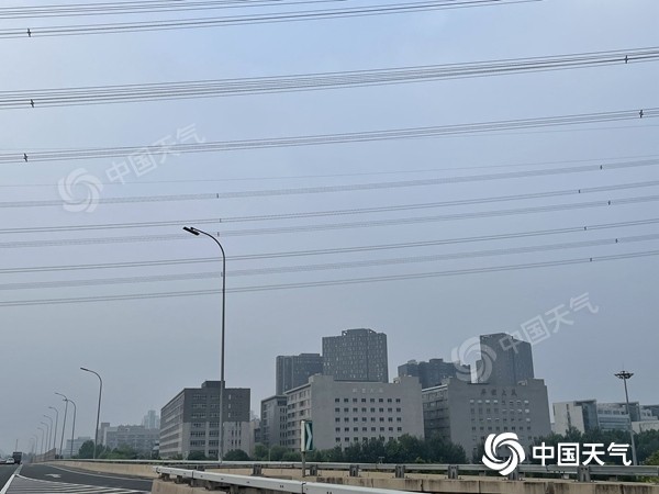 桑拿模式開啟！未來三天北京最高溫34℃ 明天雷陣雨來“擾”