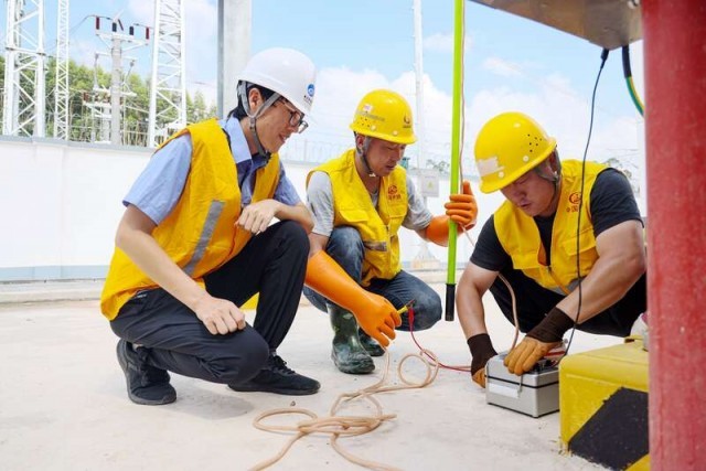廣西首條自主投資建設(shè)的高速鐵路全線送電成功