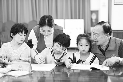 不補(bǔ)課了，能否讓孩子做暑假的主人