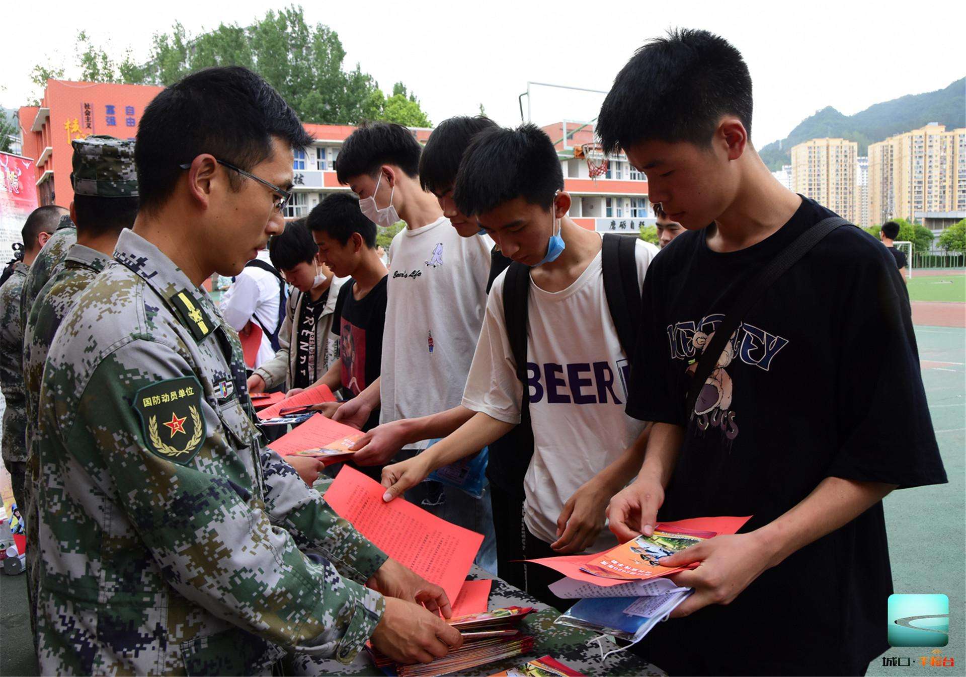 雞西：大學征兵線上線下宣講見成效