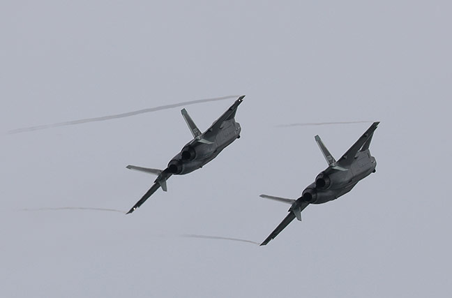 超燃視頻！感受殲20運20等空軍多型戰(zhàn)機在天空“虎嘯龍吟”