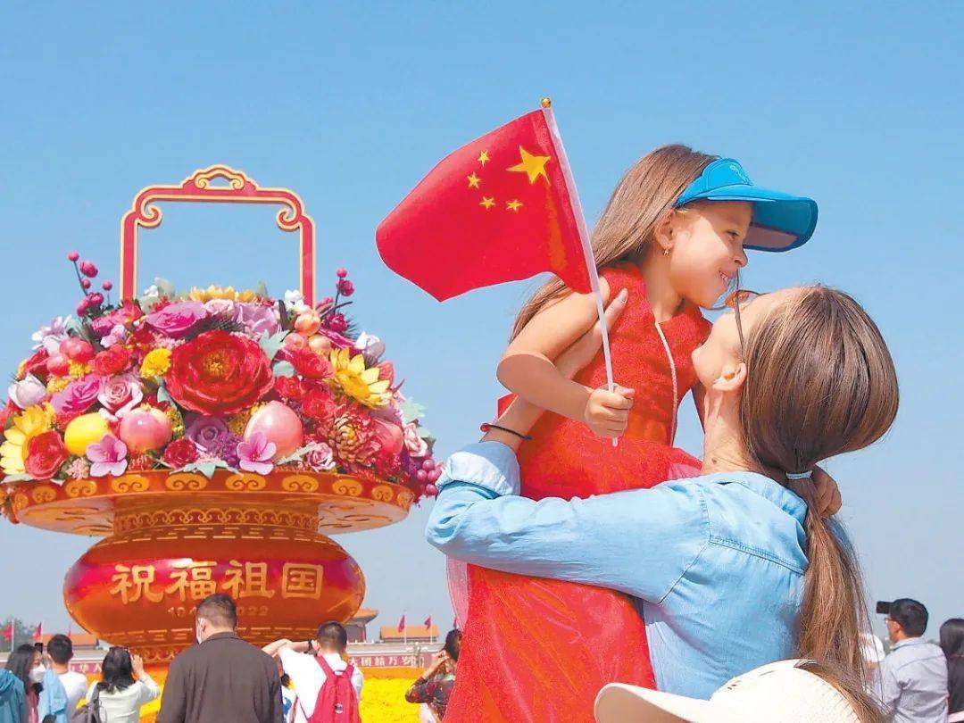 亞洲象、玉兔車、露營帳篷……長安街花壇細(xì)節(jié)超多