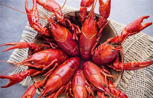 濾鏡拉滿顏色失真 包裝容器千奇百怪 夸張的美食宣傳打了誰(shuí)的臉？