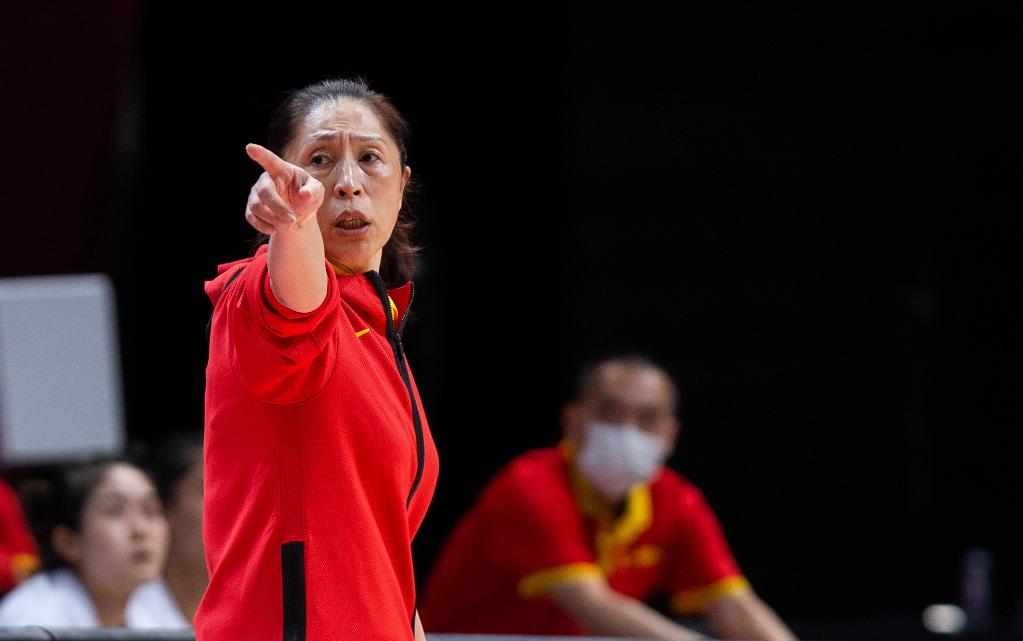 中國(guó)女籃主教練鄭薇：結(jié)束28年的等待，我們想走得更遠(yuǎn)
