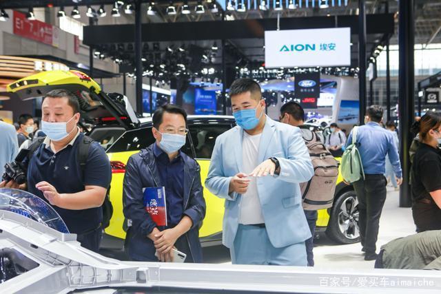 “十一”黃金周：汽車消費熱度高、“新”意足