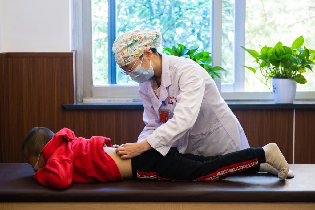新華全媒+｜送你一份秋冬季青少年兒童中醫(yī)保健寶典