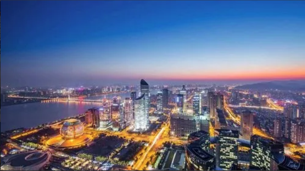 全國(guó)多個(gè)大城市放開(kāi)落戶門(mén)檻，多個(gè)新一線城市瞄準(zhǔn)2000萬(wàn)人口目標(biāo)