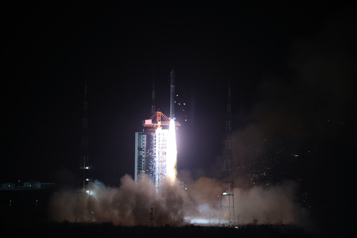 中國(guó)成功發(fā)射高分五號(hào)01A衛(wèi)星