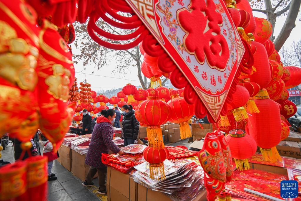 新華全媒+丨物價(jià)保持平穩(wěn)運(yùn)行——透視2022年全年CPI和PPI數(shù)據(jù)