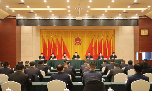 東昌府區(qū)第十八屆人民代表大會第二次會議主席團(tuán)召開第一次會議