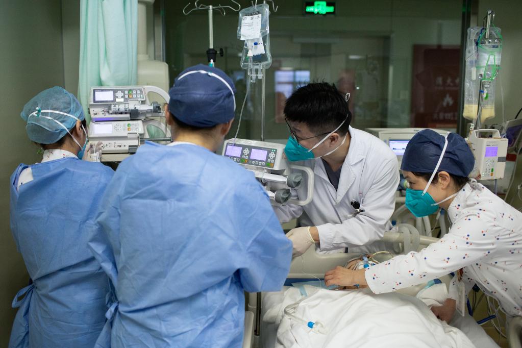 國務院聯(lián)防聯(lián)控機制：全國發(fā)熱門診、急診、在院重癥患者人數(shù)已過高峰