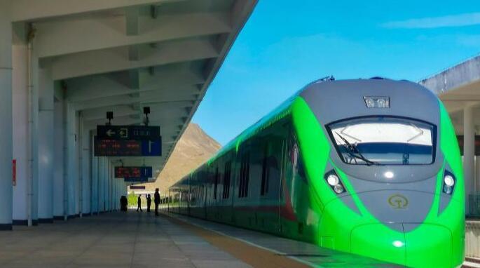 青藏鐵路拉薩車務(wù)段保障藏歷新年旅客出行