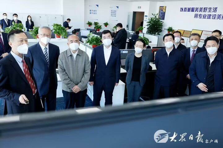 林武在濟南調(diào)研地方金融機構(gòu)并出席促進(jìn)經(jīng)濟金融高質(zhì)量發(fā)展座談會強調(diào) 推動金融業(yè)高質(zhì)量發(fā)展更好服務(wù)實體經(jīng)濟