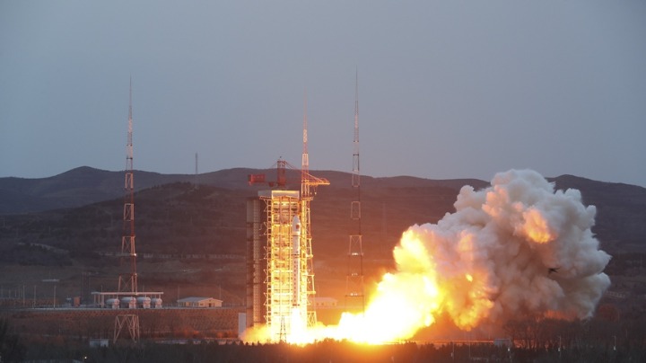 長(zhǎng)二丁“一箭四星”發(fā)射成功 在軌組成國(guó)際首個(gè)車輪式衛(wèi)星編隊(duì)