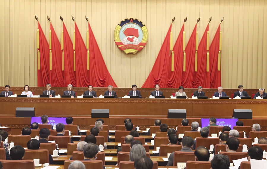 全國政協(xié)十四屆一次會議主席團(tuán)舉行第二次會議 王滬寧主持會議聽取有關(guān)議題的說明
