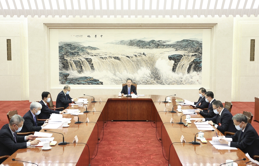 十四屆全國人大一次會議主席團常務(wù)主席第二次會議舉行 趙樂際主持