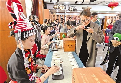 客流訂單齊升 特色市集涌現(xiàn)——從商圈熱度感知消費(fèi)暖意