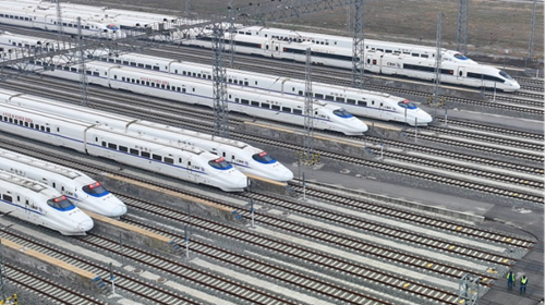 鐵路部門加大五一假期運(yùn)力投放 增開旅客列車1500多列