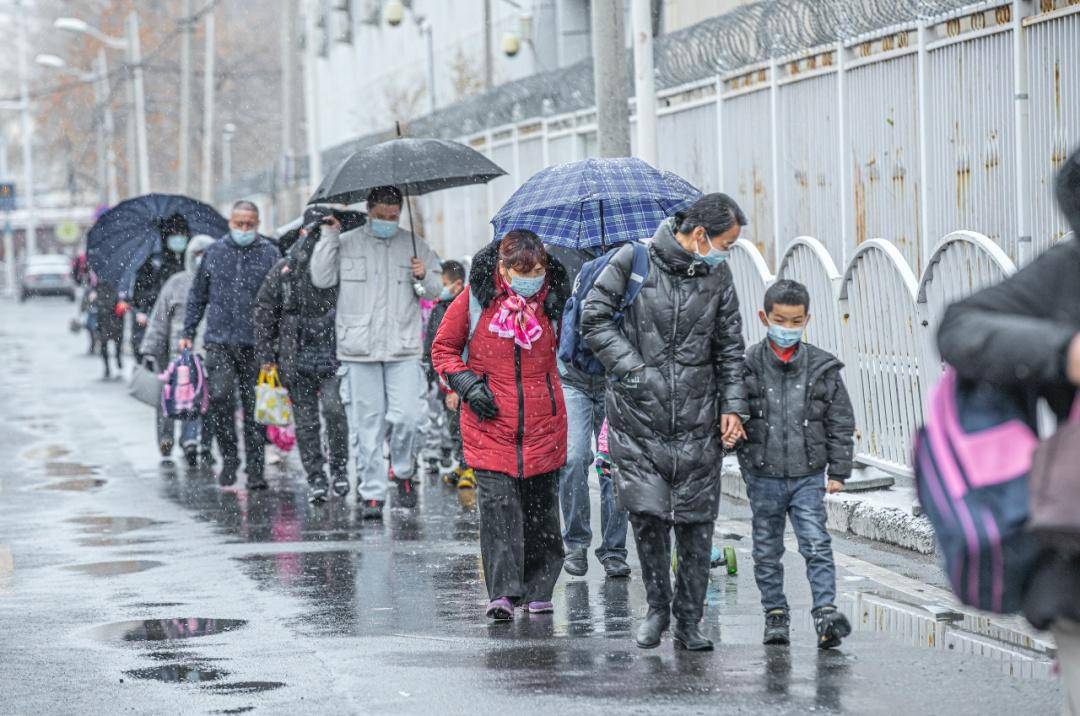 北方多地最高氣溫不足10℃ 陜西山西等地仍有強(qiáng)降雪