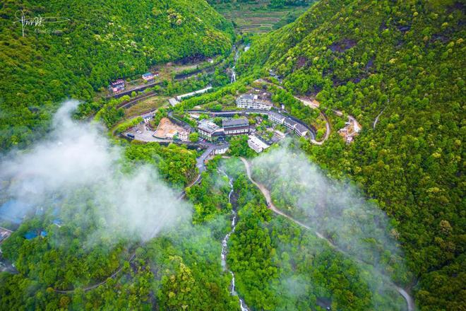 周末一天打卡6個景點 年輕人為何成旅游“特種兵”？