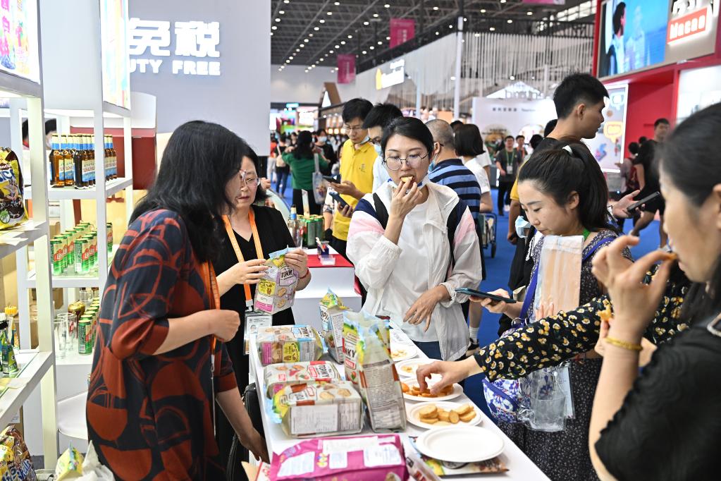 匯聚消博 共享新機——海外人士熱議中國經(jīng)濟活力貢獻世界