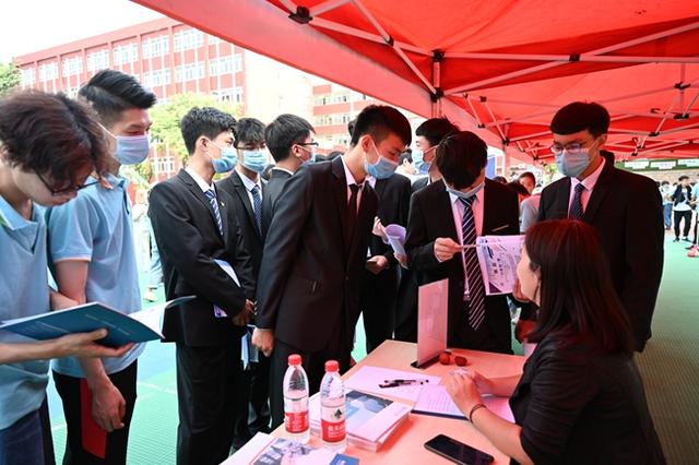 萬(wàn)企進(jìn)校園！各地各高校線下校園招聘火熱進(jìn)行中
