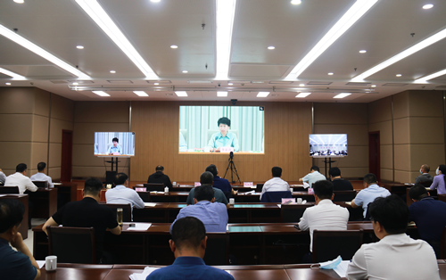 全市民營(yíng)經(jīng)濟(jì)高質(zhì)量發(fā)展工作會(huì)議召開  舉全市之力支持民營(yíng)企業(yè)做大做強(qiáng) 促進(jìn)民營(yíng)企業(yè)家健康成長(zhǎng)  共同開創(chuàng)聊城民營(yíng)經(jīng)濟(jì)高質(zhì)量發(fā)展新局面  東昌府區(qū)在分會(huì)場(chǎng)收聽收看