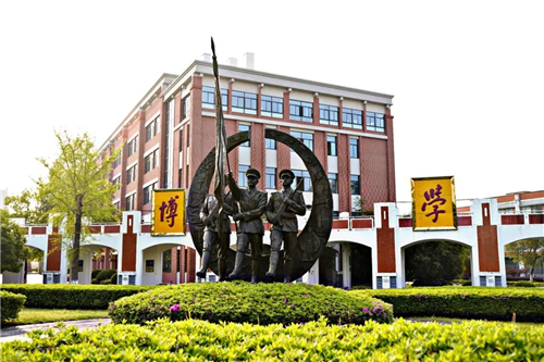 參加高考的同學(xué)注意啦！27所中國軍校，等你報(bào)考