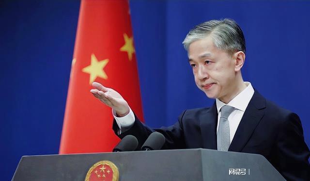 汪文斌：說到“經(jīng)濟(jì)脅迫” 這頂帽子美國戴最合適