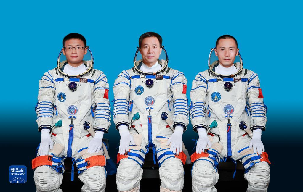 神舟十六號乘組航天員簡歷