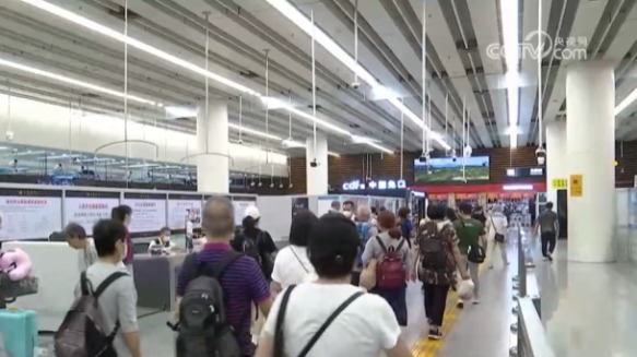 “銷售一空”！口岸免稅店火爆回歸