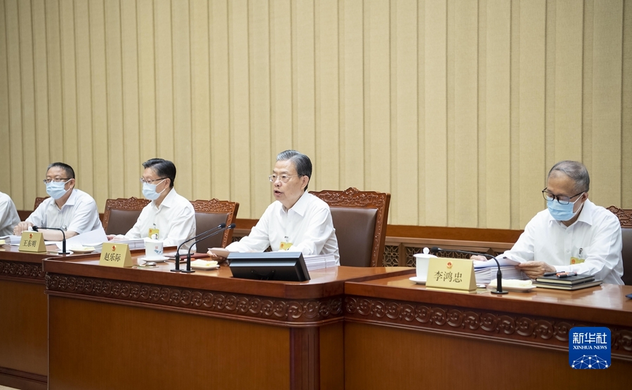 十四屆全國人大常委會第三次會議在京舉行 審議無障礙環(huán)境建設(shè)法草案、愛國主義教育法草案等 趙樂際主持