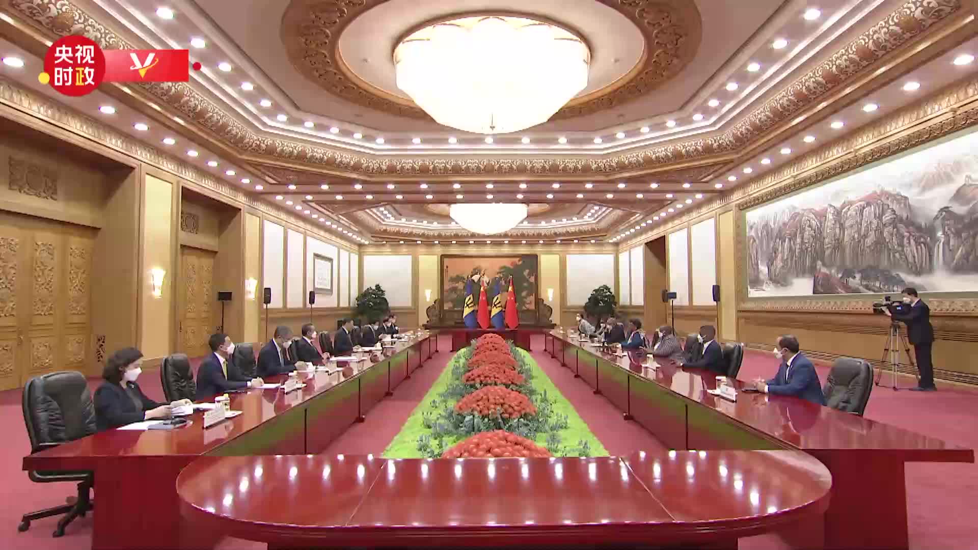 習(xí)近平：歡迎巴方搭乘中國(guó)發(fā)展“快車” 構(gòu)建更緊密中巴命運(yùn)共同體