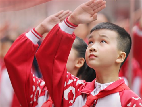 全國共有少先隊員11467.1萬名