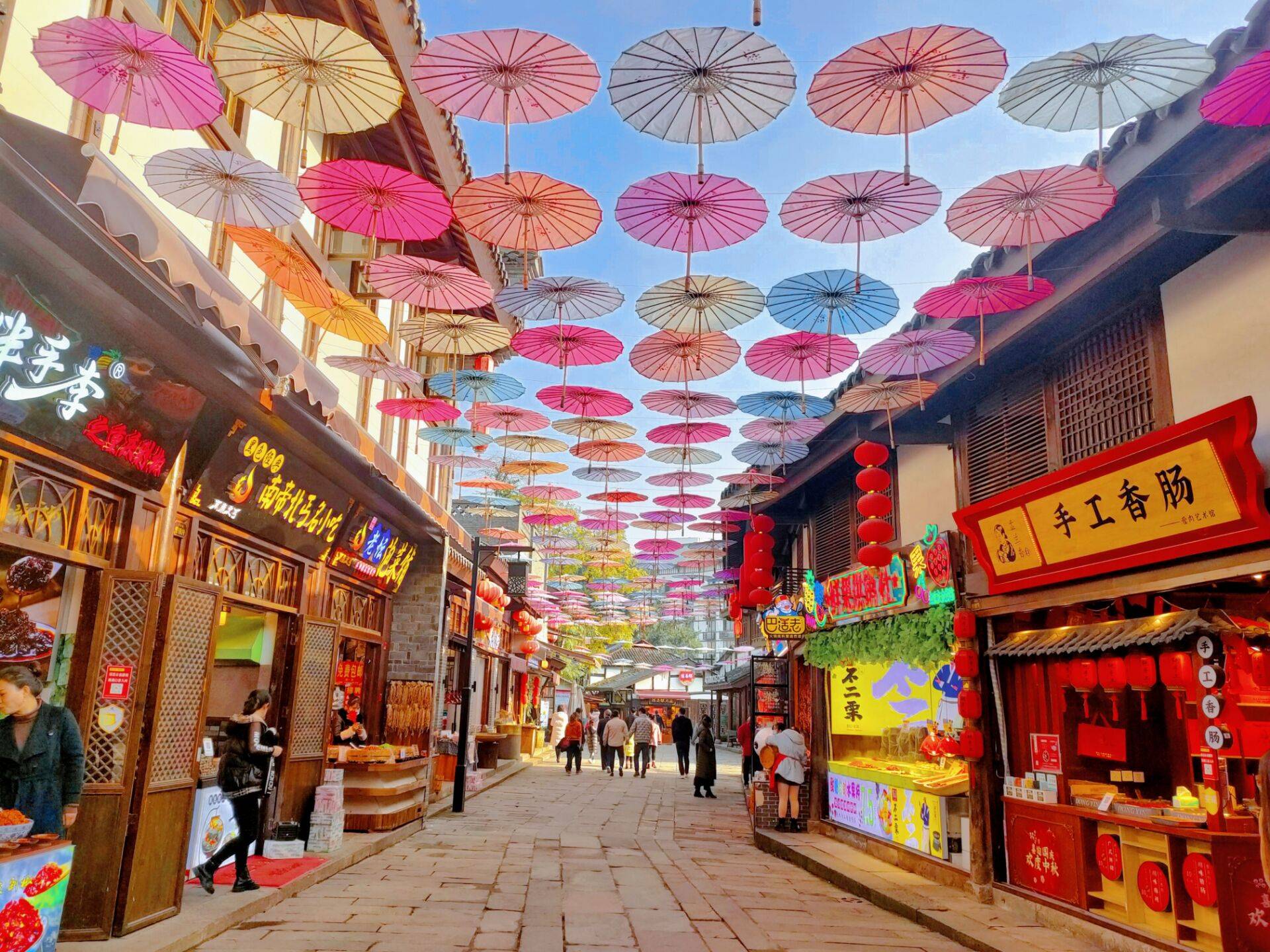 唐宋考生考后也會打卡“網(wǎng)紅景點(diǎn)”