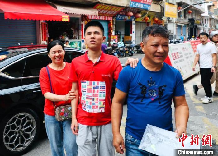 福建首位全盲高考考生：“我的大學(xué)夢，圓了”