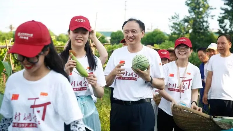 引導(dǎo)大學(xué)生“自找苦吃” 西農(nóng)多措并舉激勵(lì)學(xué)子投身鄉(xiāng)土