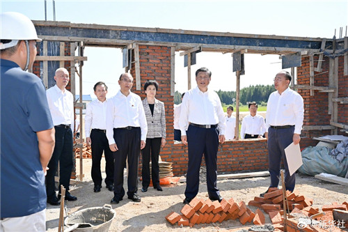 堅定信心重建家園——習(xí)近平總書記在黑龍江尚志市看望慰問受災(zāi)群眾傳遞溫暖力量