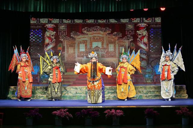 文化搭舞臺(tái) “京”彩唱大戲