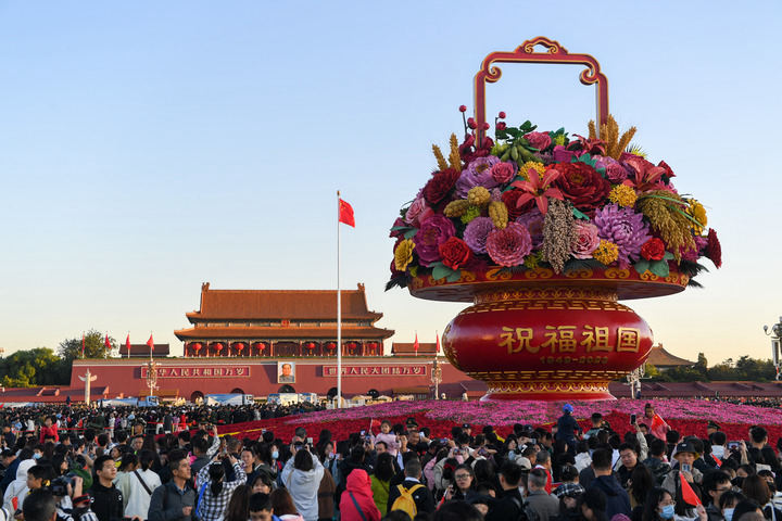 消費(fèi)掀熱潮 活力再釋放——2023中秋國慶假期盤點(diǎn)